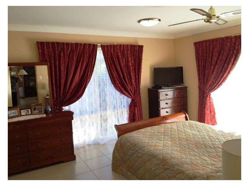 5 Buchanan Court, Burnside QLD 4560