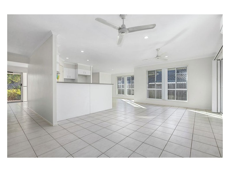 18 Wentworth Court, Nambour QLD 4560