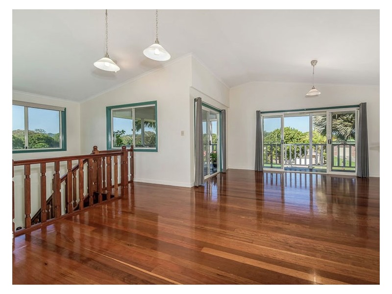 5 Eagleview Court, Woombye QLD 4559