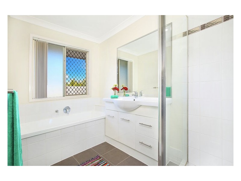 15 Tuckers Creek Drive, Nambour QLD 4560