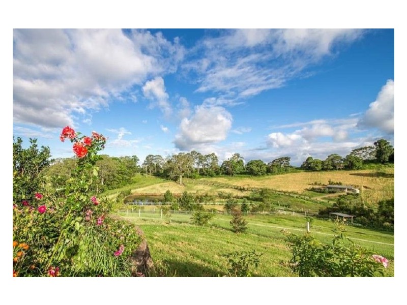 832 Nambour Mapleton Road, Mapleton QLD 4560