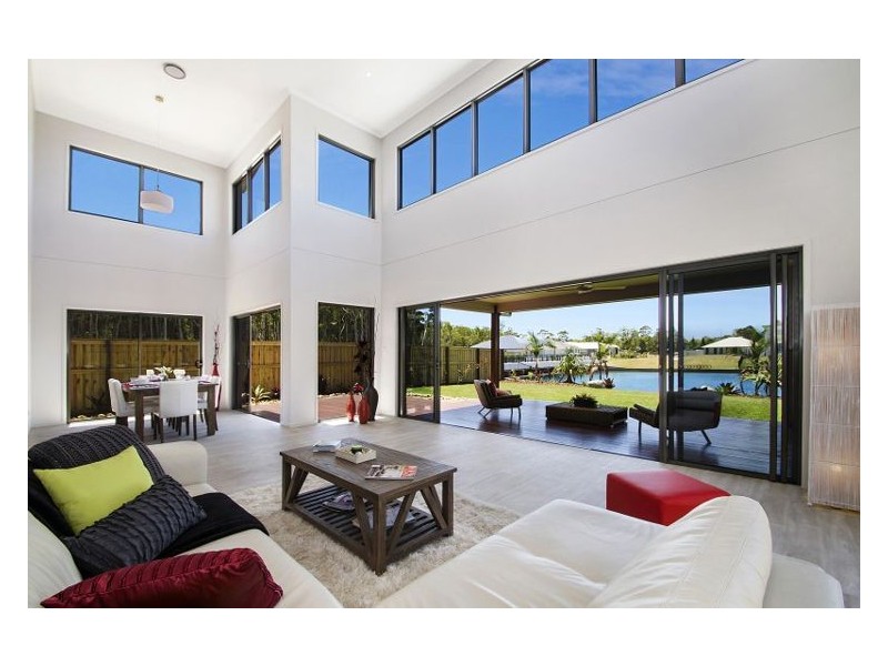 3 Bond Street, Pelican Waters QLD 4551