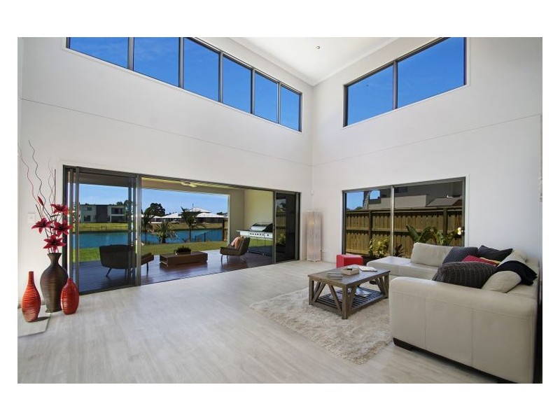 3 Bond Street, Pelican Waters QLD 4551