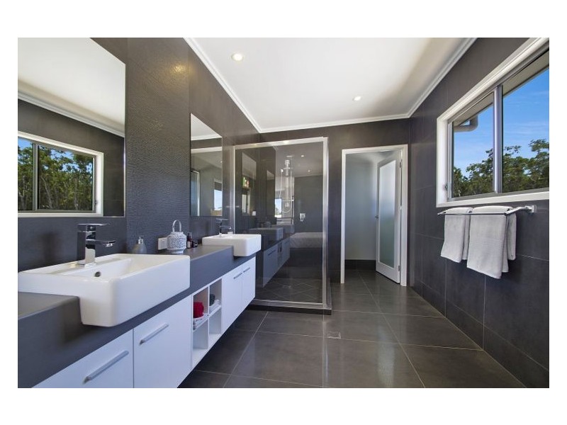 3 Bond Street, Pelican Waters QLD 4551