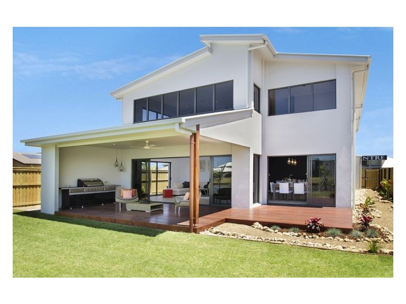 3 Bond Street, Pelican Waters QLD 4551