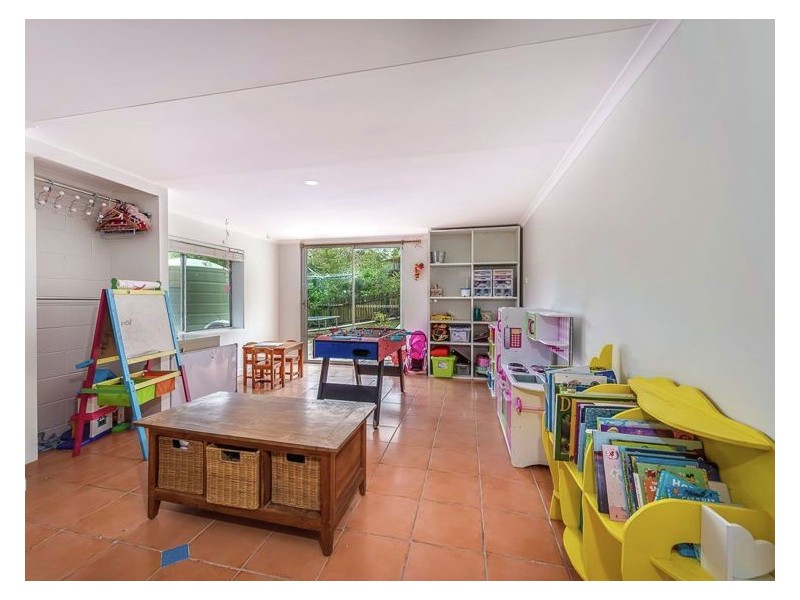 27 Stuart Place, Nambour QLD 4560