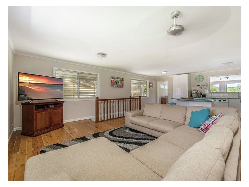 27 Stuart Place, Nambour QLD 4560