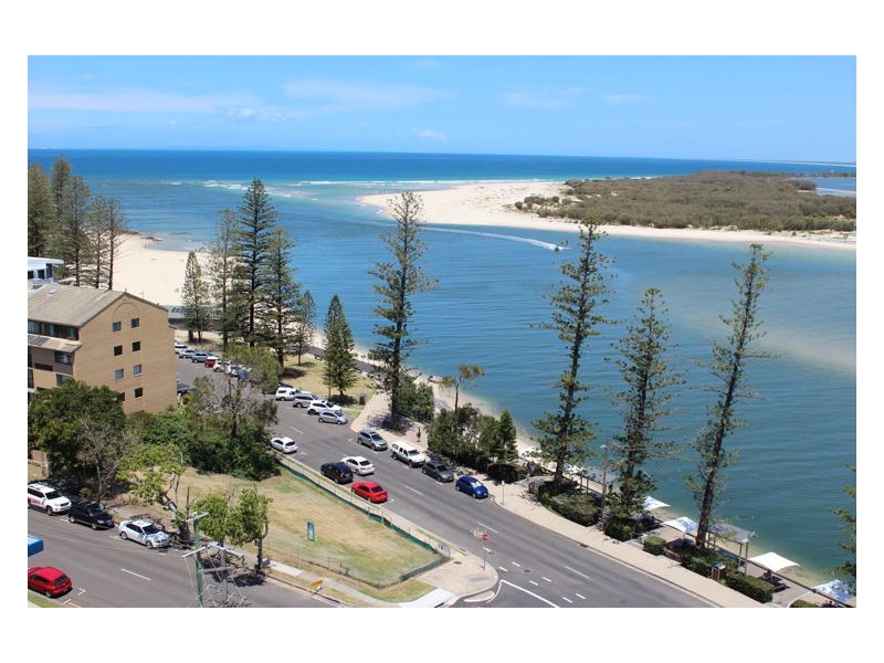 33 Esplanade Bulcock Beach, Caloundra QLD 4551