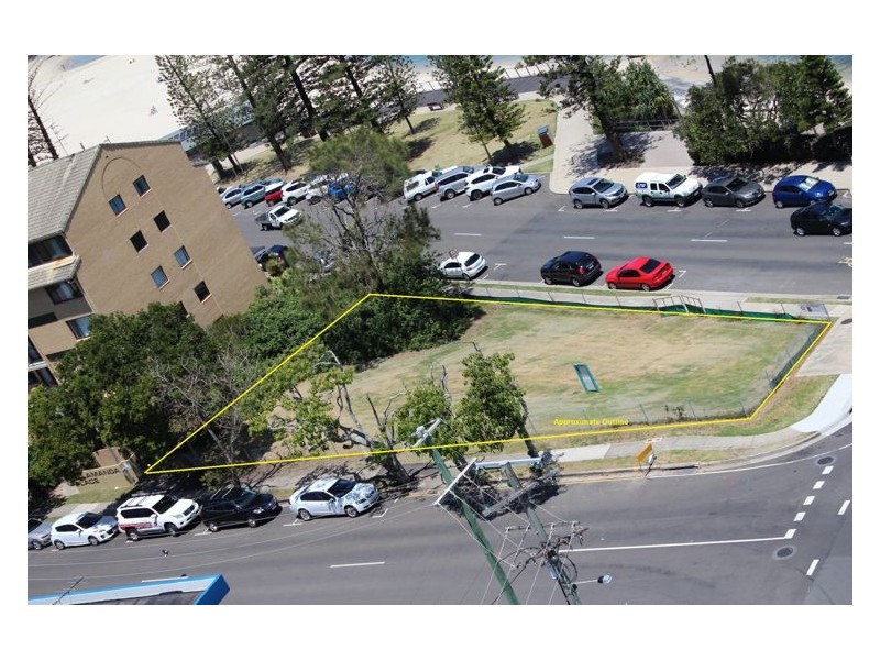 33 Esplanade Bulcock Beach, Caloundra QLD 4551