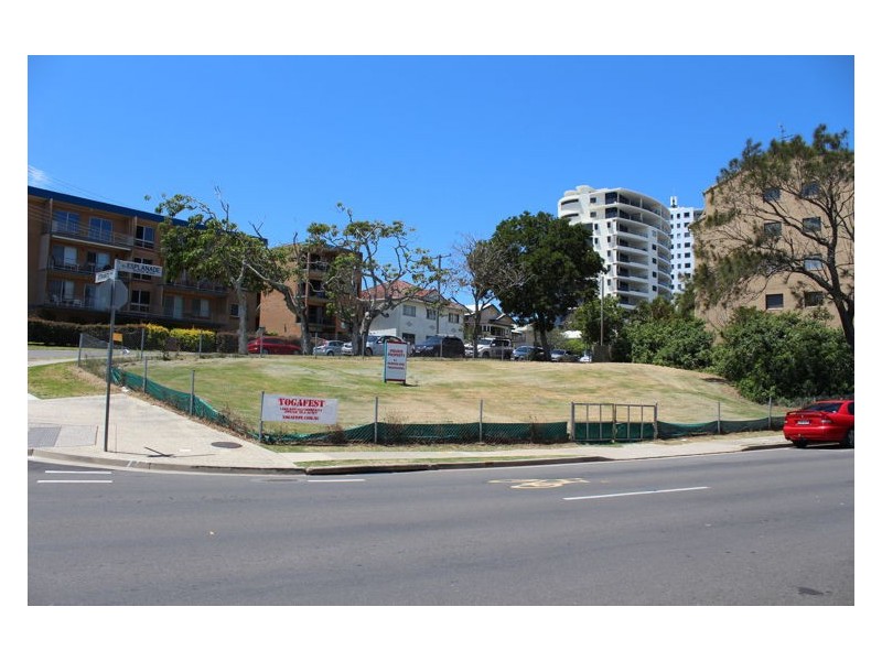 33 Esplanade Bulcock Beach, Caloundra QLD 4551