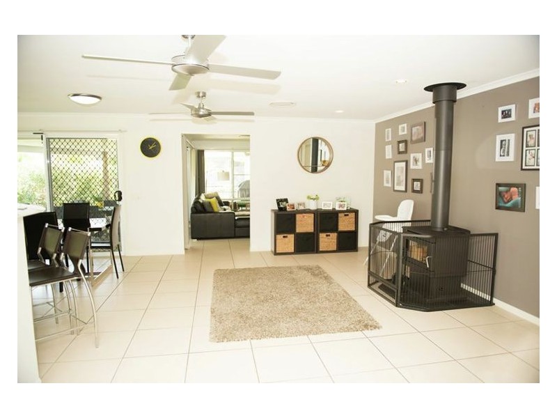 56 Robertson Drive, Burnside QLD 4560