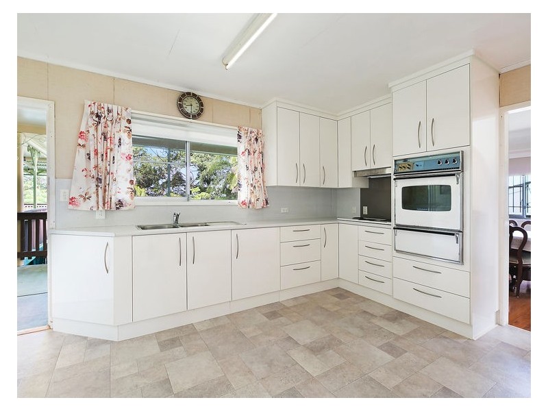 51 Hillcrest Avenue, Nambour QLD 4560