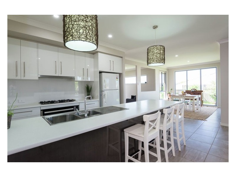 1 Cooee Court, Coes Creek QLD 4560