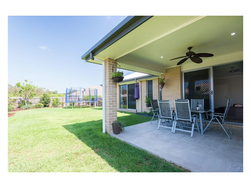 1 Cooee Court, Coes Creek QLD 4560