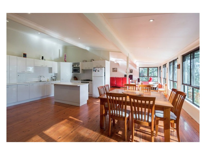 10 Meher Road, Kiels Mountain QLD 4559