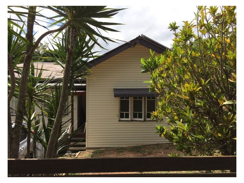 87 Coronation Avenue, Nambour QLD 4560