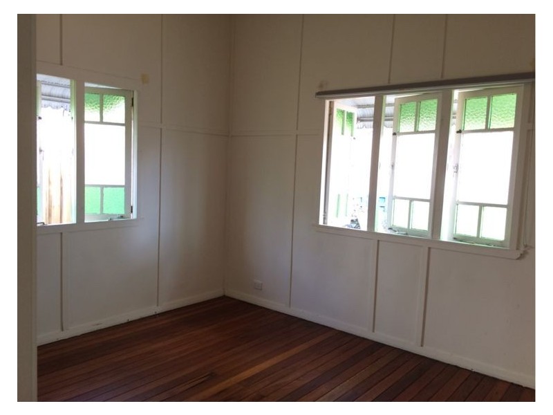 87 Coronation Avenue, Nambour QLD 4560