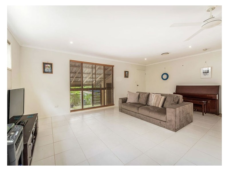 31 Kundart Street, Coes Creek QLD 4560