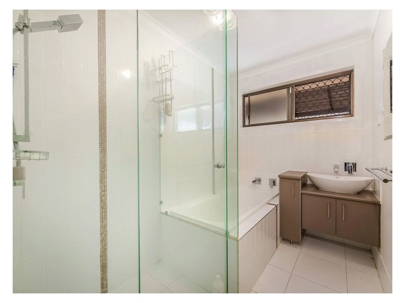 31 Kundart Street, Coes Creek QLD 4560