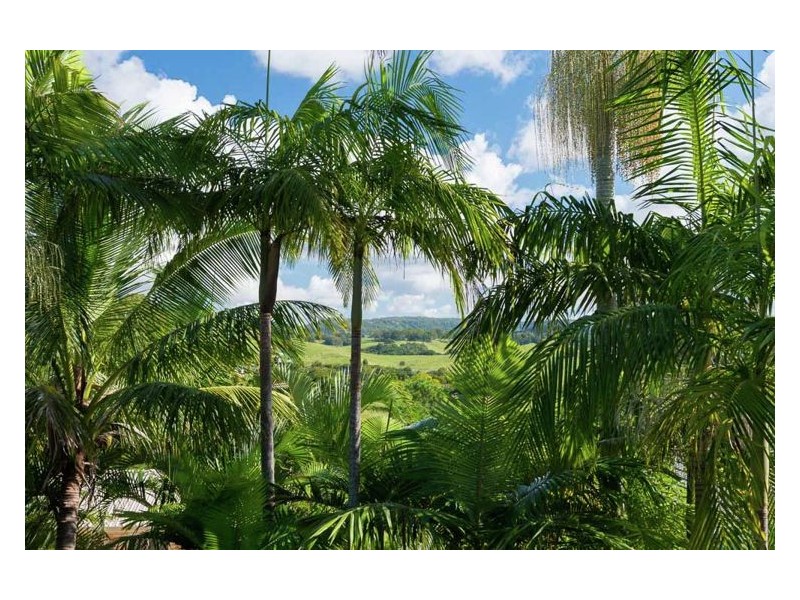 5 Canmaroo Avenue, Nambour QLD 4560