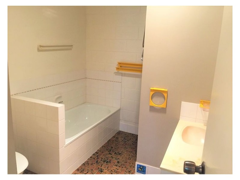 5 Canmaroo Avenue, Nambour QLD 4560