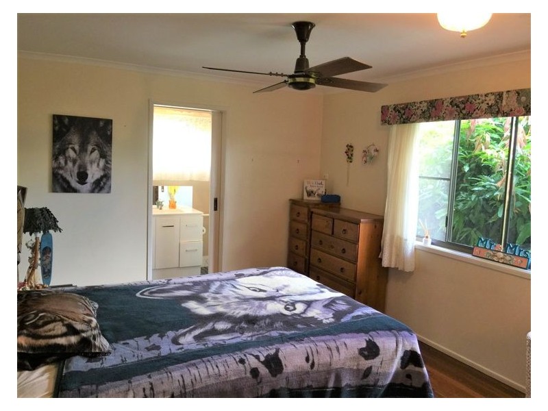 5 Canmaroo Avenue, Nambour QLD 4560