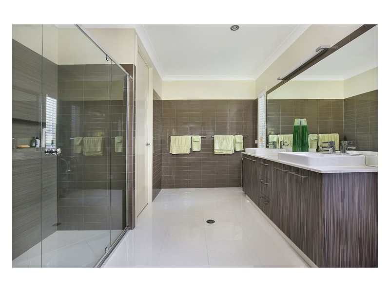 16 Bonato Road, Glass House Mountains QLD 4518