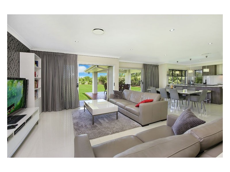 16 Bonato Road, Glass House Mountains QLD 4518