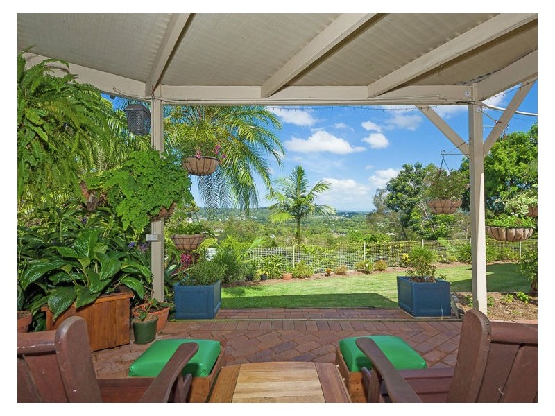 69 Hillcrest Avenue, Nambour QLD 4560