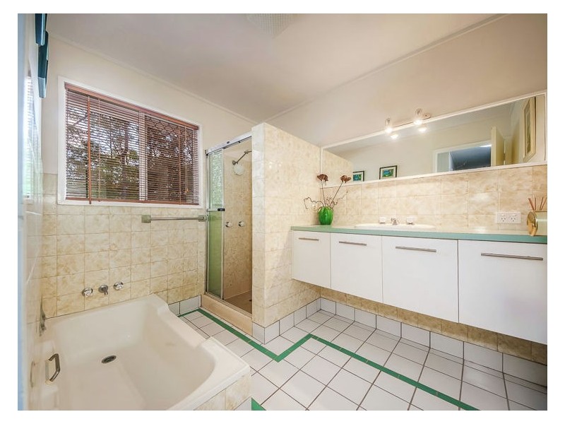 69 Hillcrest Avenue, Nambour QLD 4560