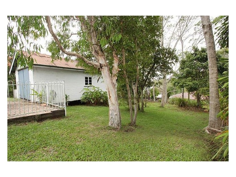 12 Waterfall Road, Nambour QLD 4560