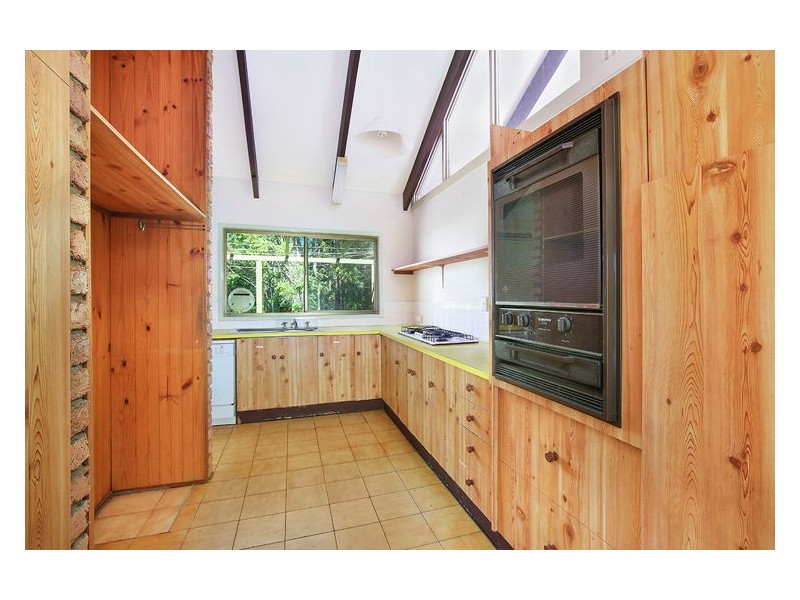 104 Mons School Road, Mons QLD 4556