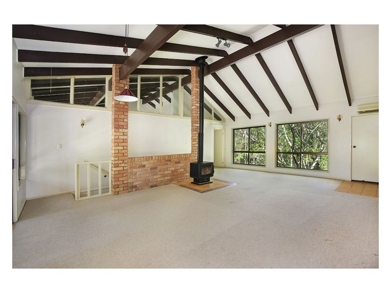 104 Mons School Road, Mons QLD 4556