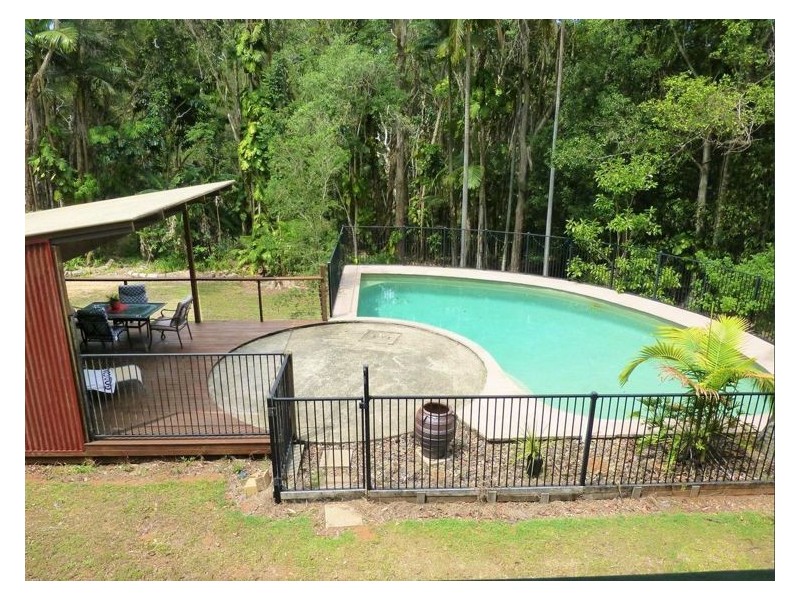 111 Hunchy Road, Hunchy QLD 4555