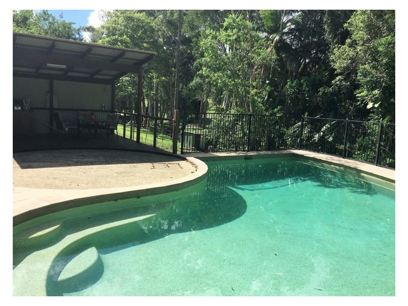 111 Hunchy Road, Hunchy QLD 4555