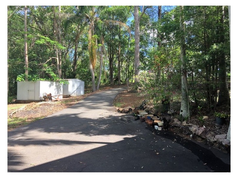 111 Hunchy Road, Hunchy QLD 4555