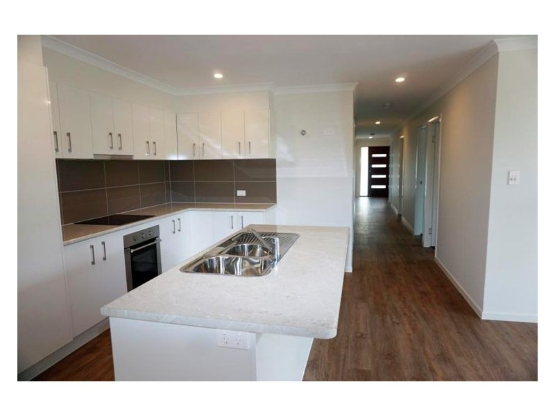 1/1 Honeybee Lane, Burnside QLD 4560