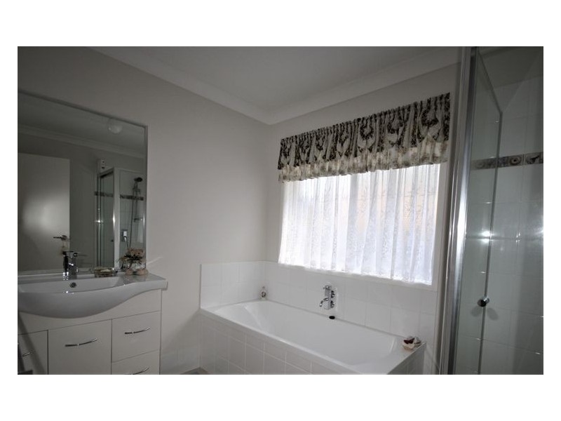 2 Doreen Court, Nambour QLD 4560