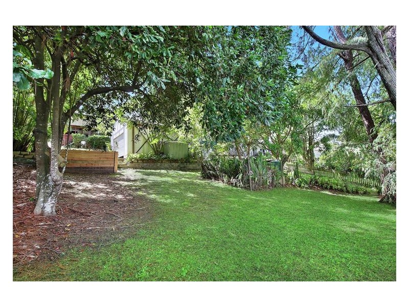 23 Hospital Road, Nambour QLD 4560