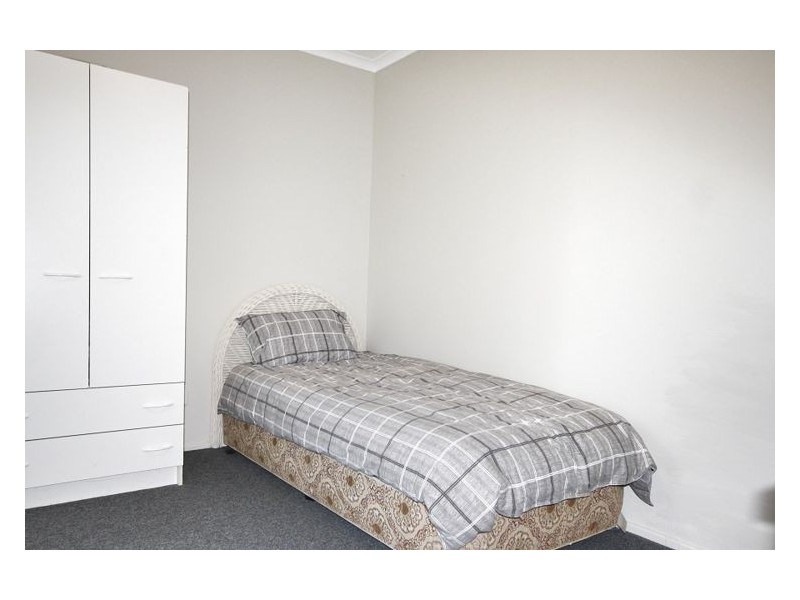 33 Pease Blossom Street, Coes Creek QLD 4560