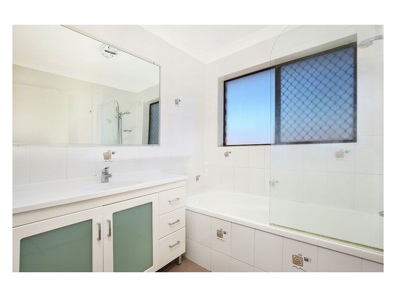 1/42 Jessica Boulevard, Minyama QLD 4575
