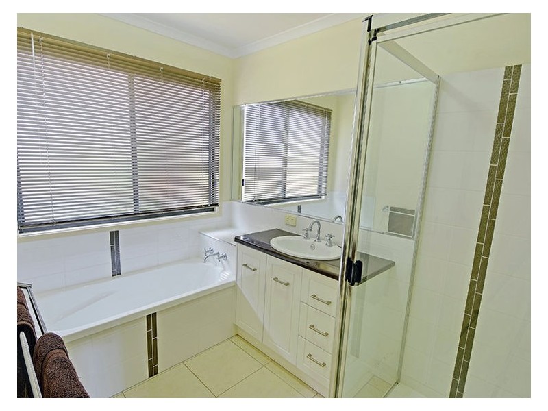 47 Robertson Drive, Burnside QLD 4560