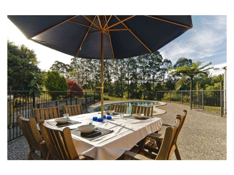42 Johnson Road, Mapleton QLD 4560
