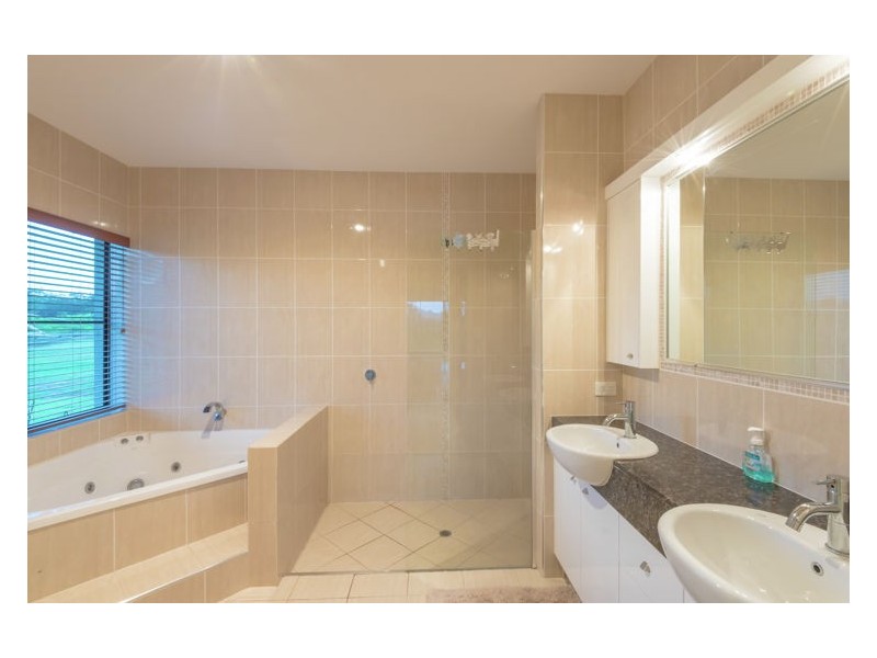 138 Gold Creek Road, North Arm QLD 4561