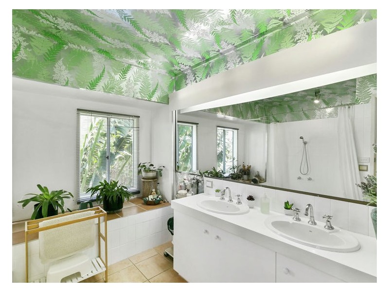 161 Coes Creek Rd, Coes Creek QLD 4560