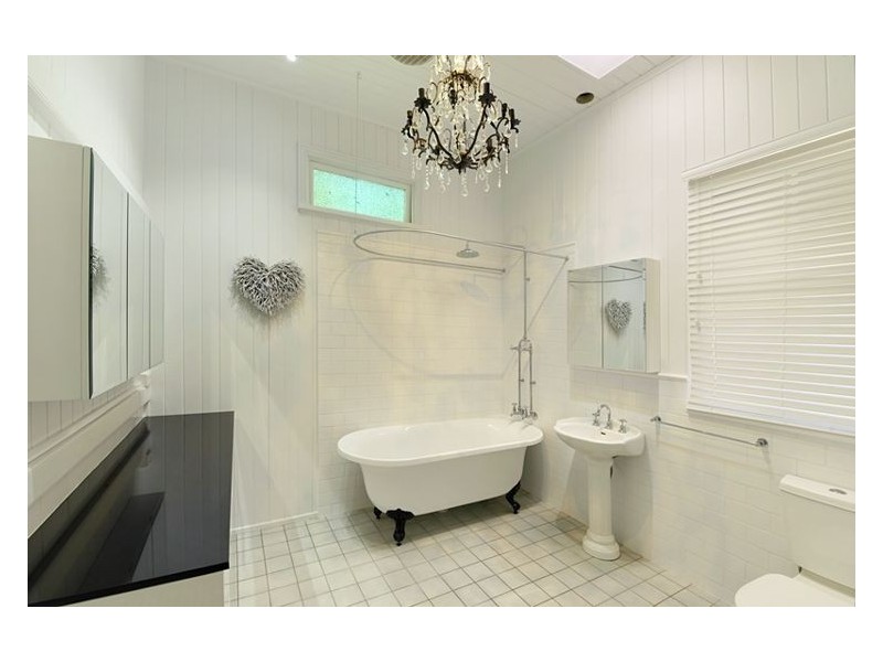 16 Shearer Street, Nambour QLD 4560