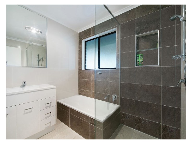 61 Calderwood Road, Landsborough QLD 4550