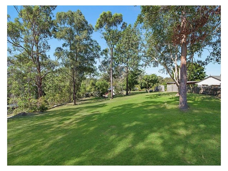 61 Calderwood Road, Landsborough QLD 4550