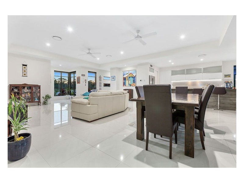 16 Fernhill Place, Diddillibah QLD 4559