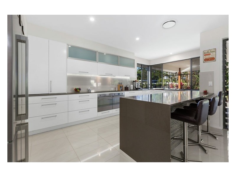 16 Fernhill Place, Diddillibah QLD 4559